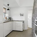 בית נופש Ung - 460m From The Sea By Interhome אוטרופ