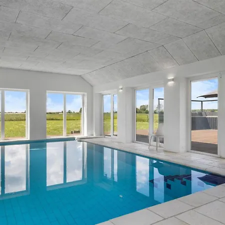 בית נופש Ung - 460m From The Sea By Interhome *