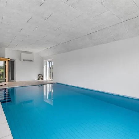 Dom wakacyjny Ung - 460m From The Sea By Interhome