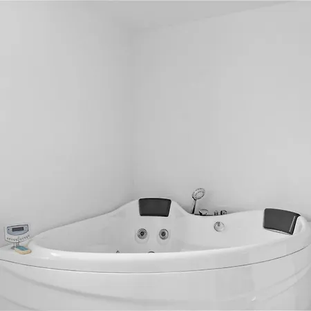 Ung - 460m From The Sea By Interhome